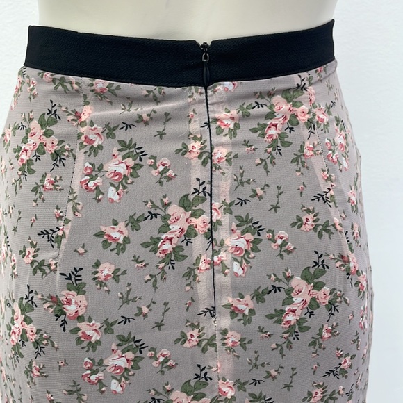 NWOT • Pink Floral Skirt - Picture 5 of 11